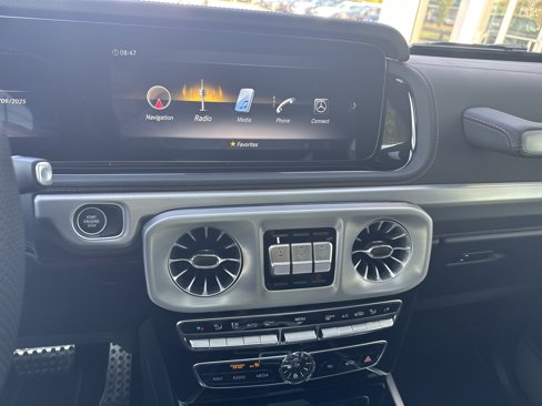 Used 2024 Mercedes-Benz G 63 AMG 4MATIC image 25