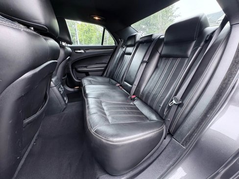 Used 2019 Chrysler 300 S image 15