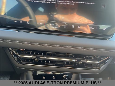 New 2025 Audi A6 e-tron Premium Plus image 28