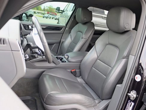 Used 2019 Porsche Cayenne image 25