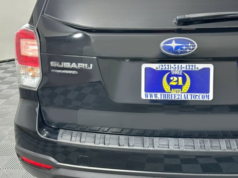 Used 2017 Subaru Forester 2.5i Premium image 12