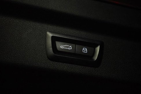 Used 2025 BMW X2 xDrive28i image 8