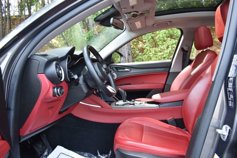 Used 2020 Alfa Romeo Stelvio Ti w/ Active Blind Spot Package image 24