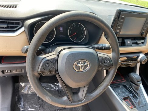 Used 2019 Toyota RAV4 XLE image 12