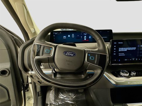 New 2025 Ford Expedition Max Platinum image 11