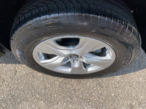 Used 2019 Toyota RAV4 XLE image 32