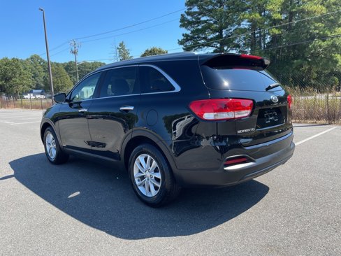 Used 2016 Kia Sorento LX image 7