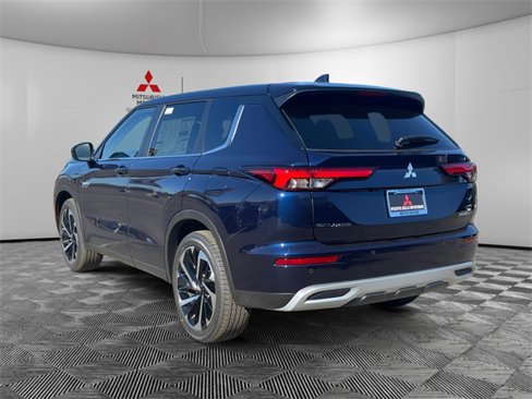 New 2025 Mitsubishi Outlander SE image 6
