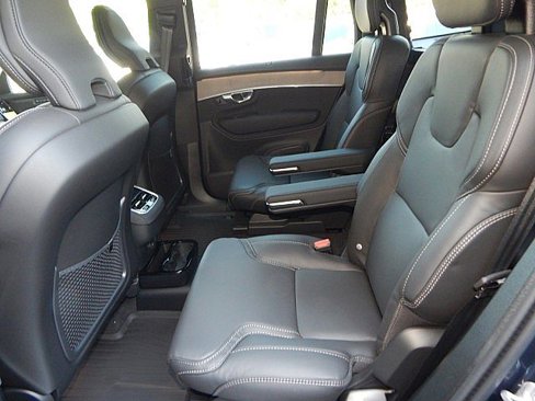 New 2026 Volvo XC90 B5 Ultra image 14