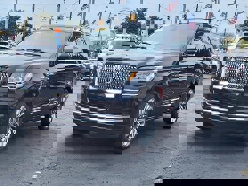 New 2022 Lincoln Navigator 4WD image 26