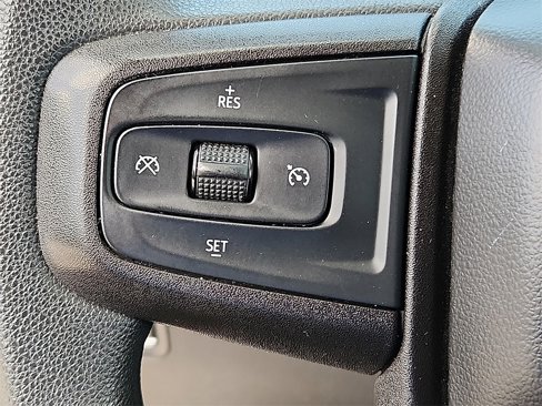 Used 2020 GMC Sierra 1500 4x4 Crew Cab w/ Sierra Value Package image 25