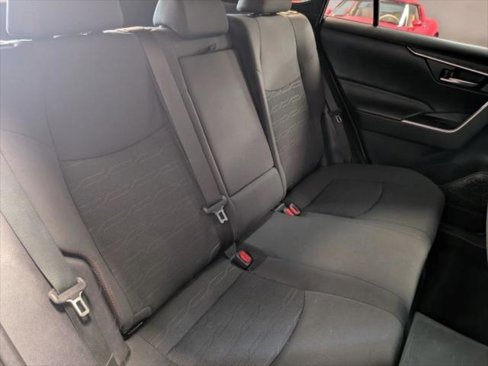 Used 2022 Toyota RAV4 SE w/ Carpet Mat Package (TMS) image 12