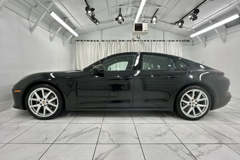 New 2025 Porsche Panamera 4 image 2
