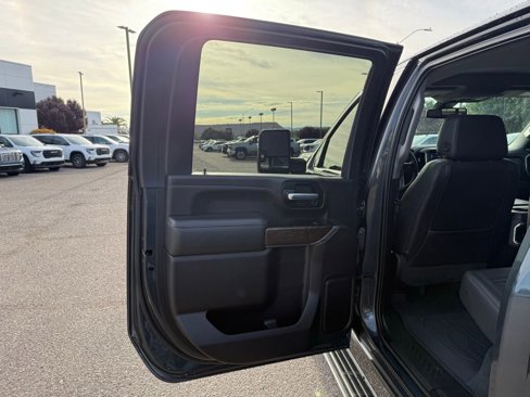 Used 2022 GMC Sierra 2500 Denali image 23