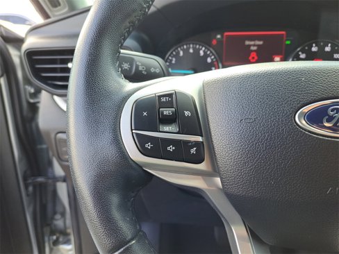 Certified 2022 Ford Explorer XLT image 17