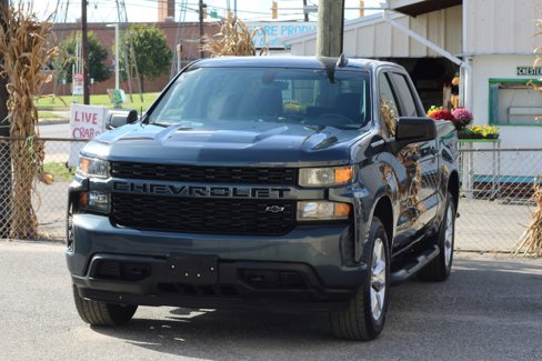 Used 2020 Chevrolet Silverado 1500 Custom w/ Custom Value Package image 3