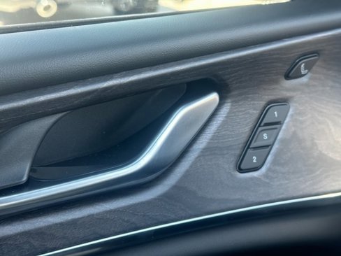 New 2025 Jeep Grand Cherokee Overland image 37