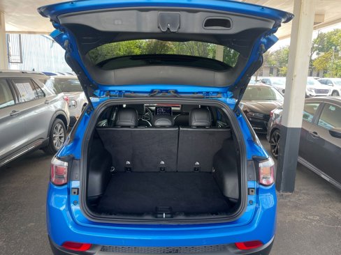 Used 2025 Jeep Compass Trailhawk image 30