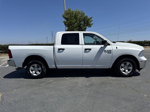 Used 2022 RAM 1500 Classic SLT image 3
