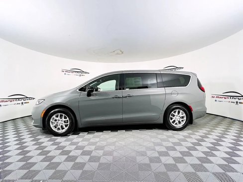 New 2025 Chrysler Pacifica Select image 5