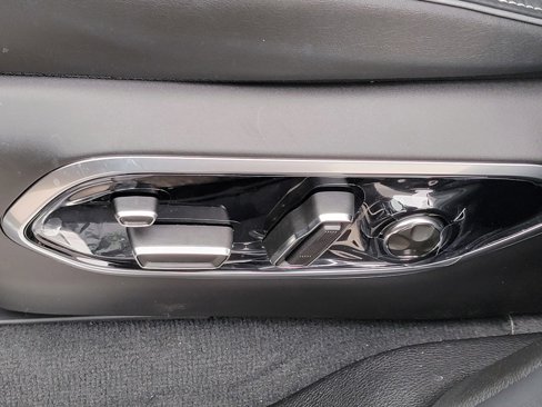 New 2025 Jeep Grand Cherokee Overland w/ Luxury Tech Group IV image 35