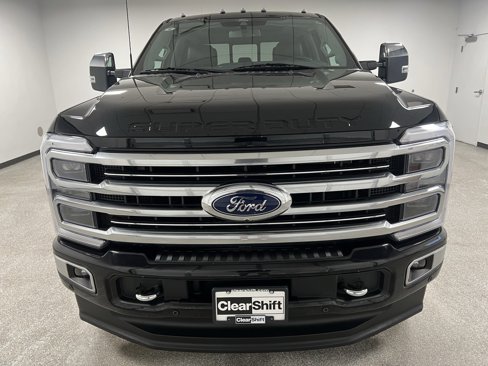 Used 2024 Ford F350 Limited image 3