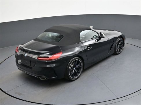Used 2024 BMW Z4 M40i w/ Premium Package image 19