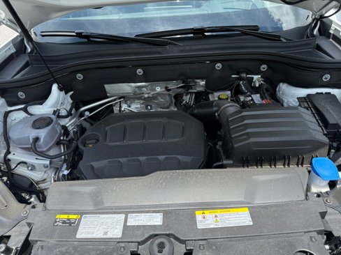 Certified 2025 Volkswagen Atlas Cross Sport SEL R-Line image 18