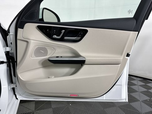 Used 2025 Mercedes-Benz C 300 Sedan image 12