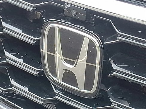 Used 2025 Honda Pilot Elite image 29