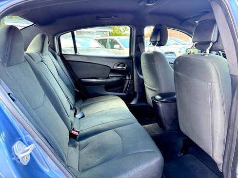 Used 2011 Chrysler 200 Touring image 19