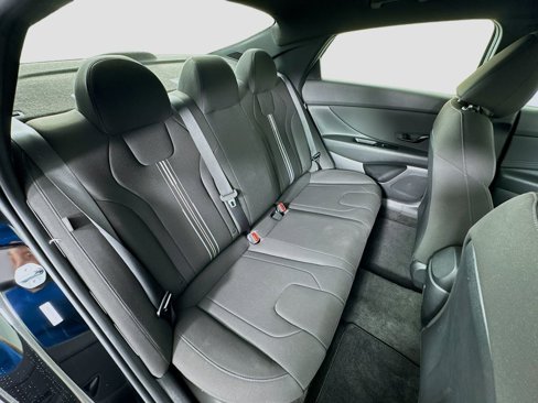 Certified 2025 Hyundai Elantra Sport image 26