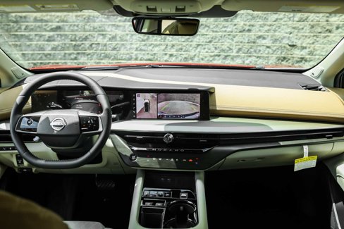 New 2025 Nissan Murano Platinum w/ Cargo Package image 11