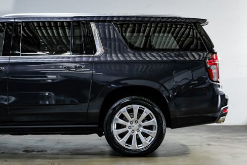 Used 2022 Chevrolet Suburban Premier image 17