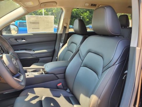 New 2025 Nissan Pathfinder SL w/ Cargo Package image 16
