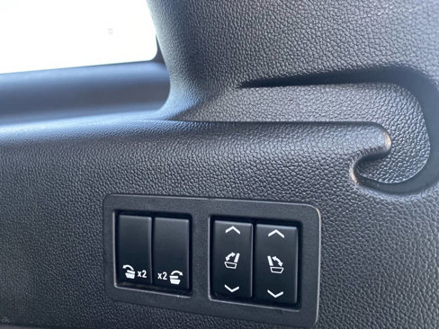 Used 2015 Cadillac Escalade ESV Luxury image 25