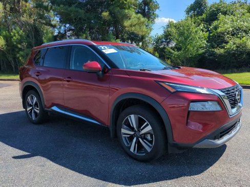 Used 2023 Nissan Rogue SL image 2