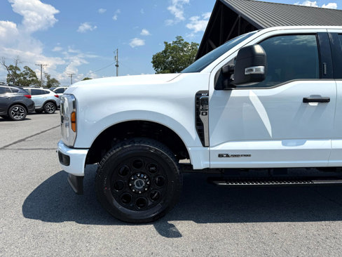 Used 2024 Ford F250 XLT w/ FX4 Off-Road Package image 37