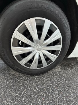 Used 2019 Toyota Camry LE image 15