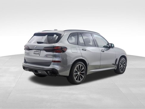 New 2026 BMW X5 M60i image 6