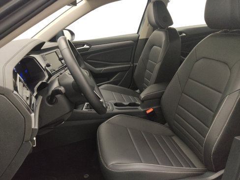 Used 2024 Volkswagen Jetta SE image 17