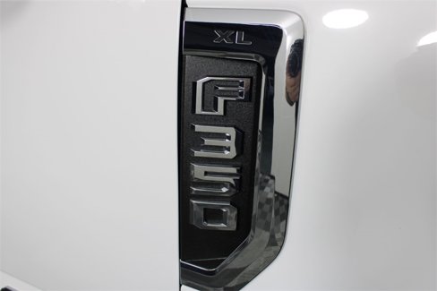 Used 2022 Ford F350 XL w/ Power Equipment Group image 10