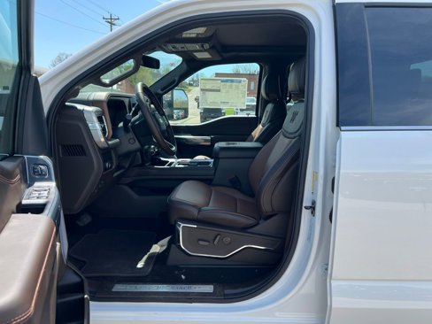 New 2025 Ford F350 King Ranch w/ Chrome Package image 14