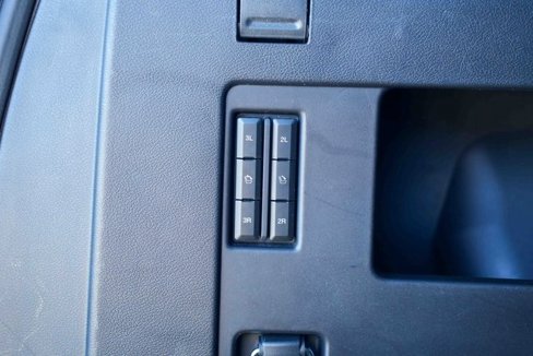 Used 2024 Ford Expedition Limited image 13