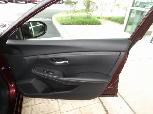 Certified 2025 Nissan Sentra SV image 21