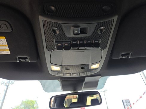 Used 2022 Ford F350 Lariat w/ Tremor Off-Road Package image 39