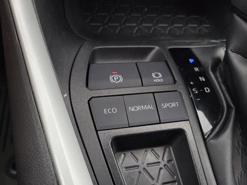 Used 2023 Toyota RAV4 XLE image 41