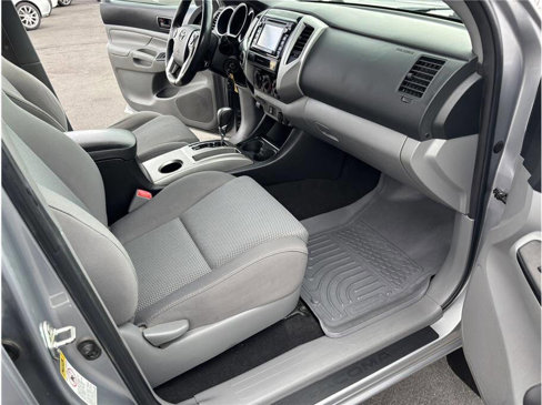 Used 2015 Toyota Tacoma 4x4 Double Cab image 14