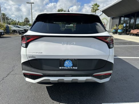 Used 2023 Kia Sportage EX image 5