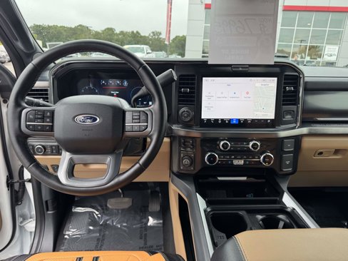 Used 2025 Ford F350 Lariat w/ Lariat Ultimate Package image 14